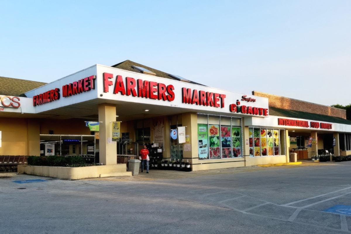 Food, A Grocery Store, Walgreens, & More Are Just Up The Street